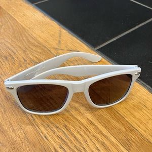 White plastic sunglasses NWT